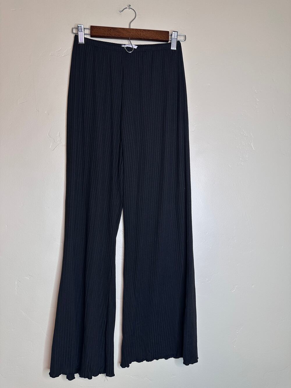 Boutique Talulah Black Ribbed Lightweight Pull On Pants Small
